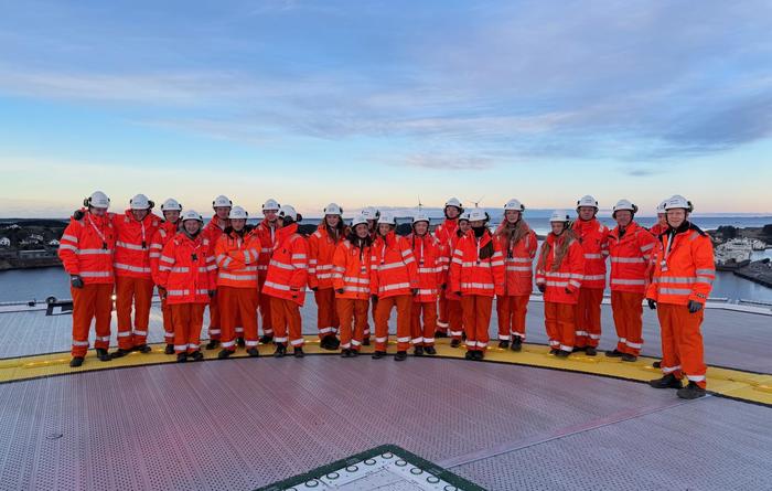 250 elever på bedriftsbesøk!