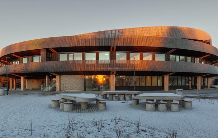Frakkagjerd ungdomsskole i Tysvær kommune er kåret til Årets skolebygg 2026